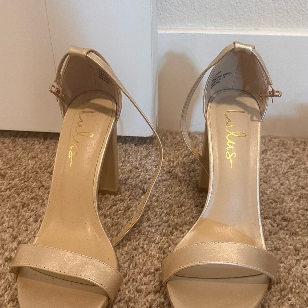 LULUS Taylor gold 4 inch block heel size 6.5